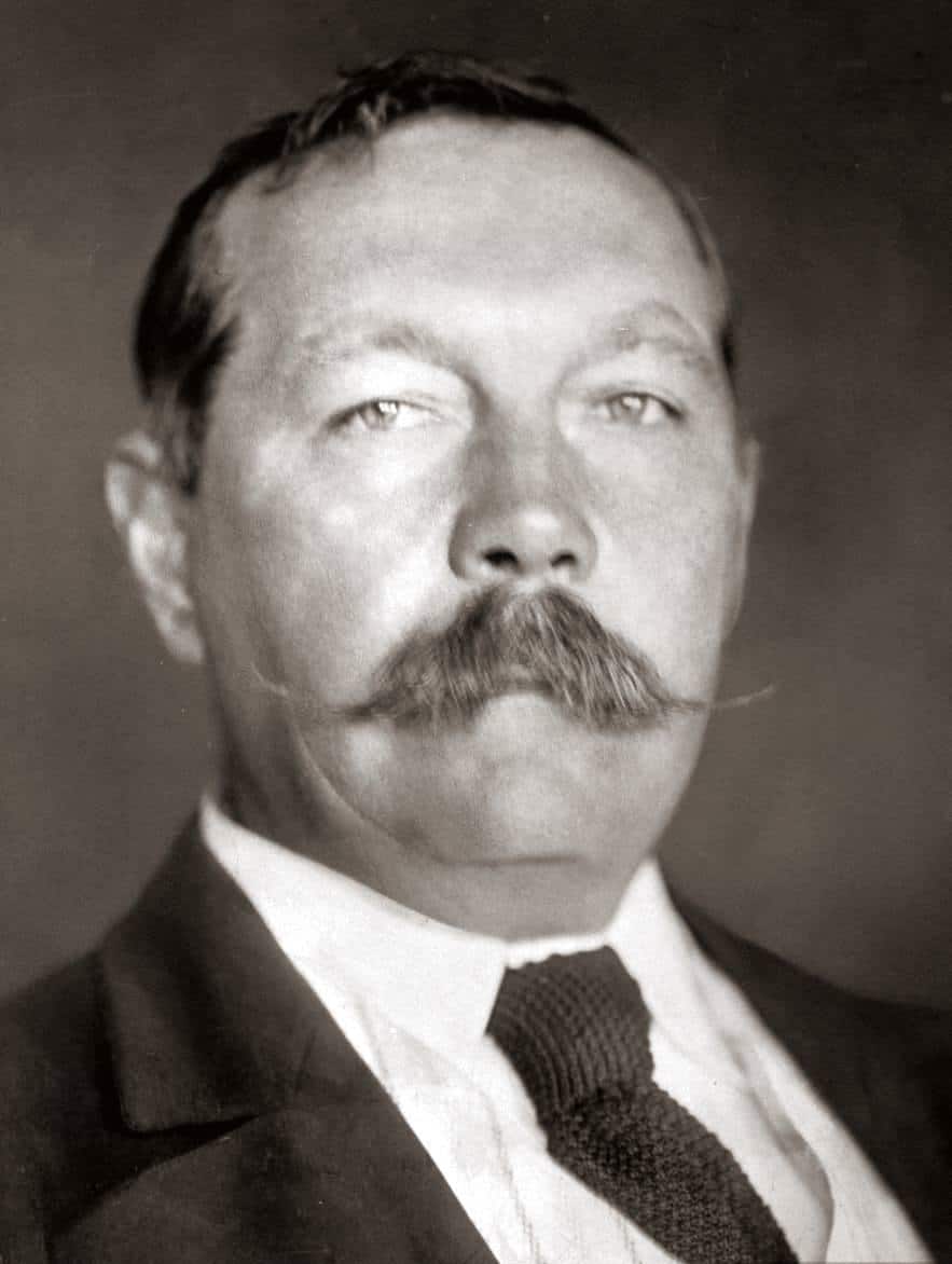 Arthur_Conan_Doyle_by_EO_Hoppe,_1912